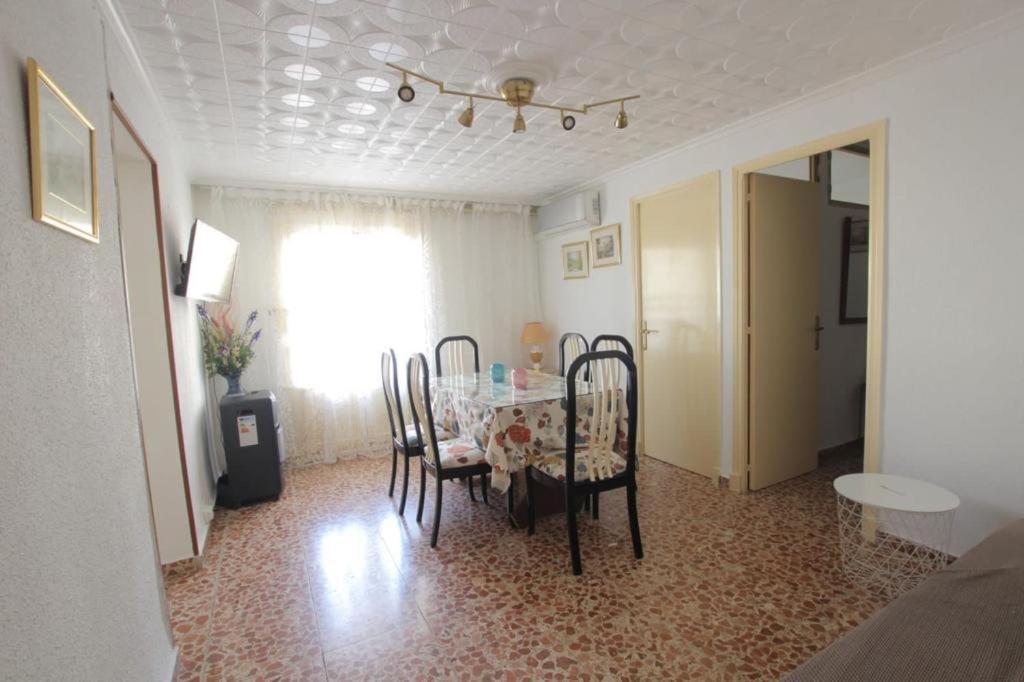 Apartments Plaza De Las Escuelas لقنت المظهر الخارجي الصورة